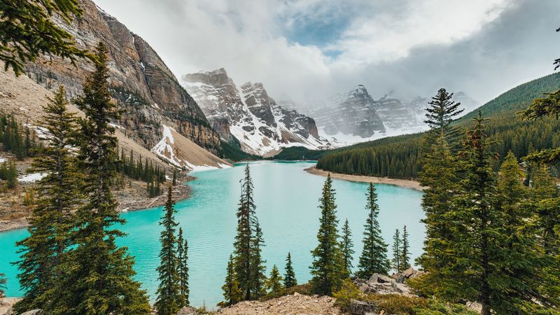 意式多洛米蒂湖山日落壁纸，4K高清质感拉满