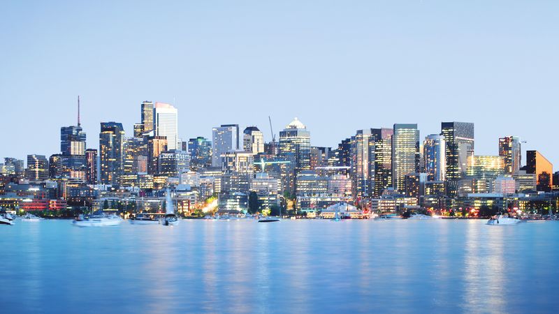 都市海岸全景4K壁纸