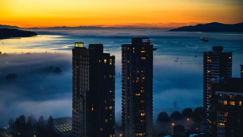 绝美金城雾港暮色壁纸