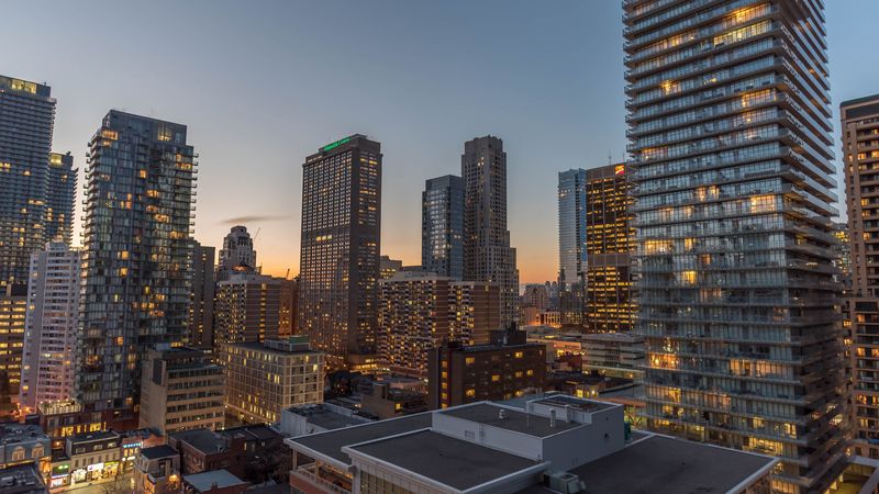 赛博感拉满！4K城市夜景壁纸合集