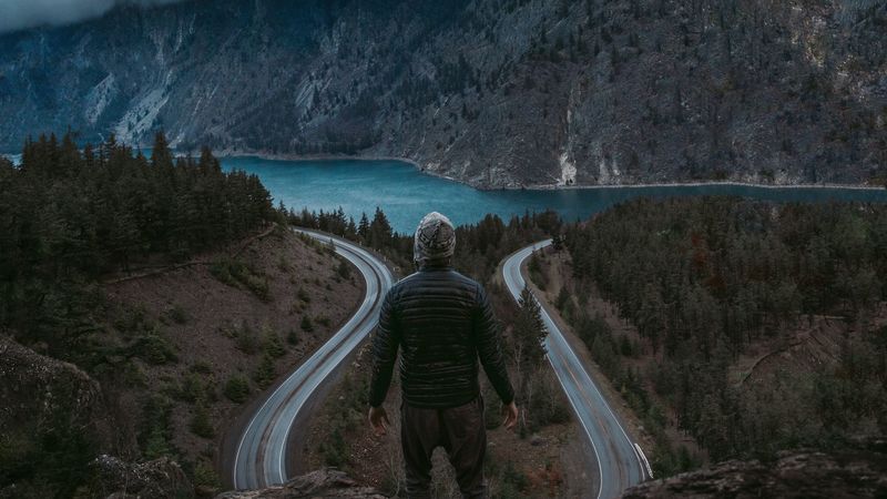 背包客徒步山野湖河 超治愈4K旅行壁纸