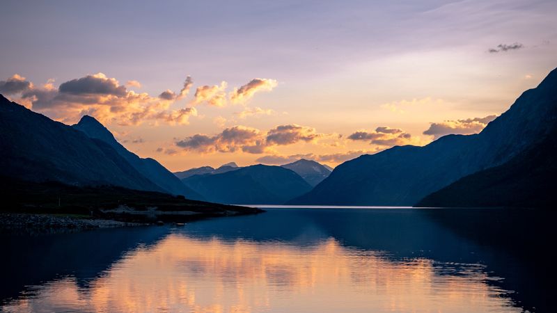 绝美山湖日落岸线 4K高清壁纸