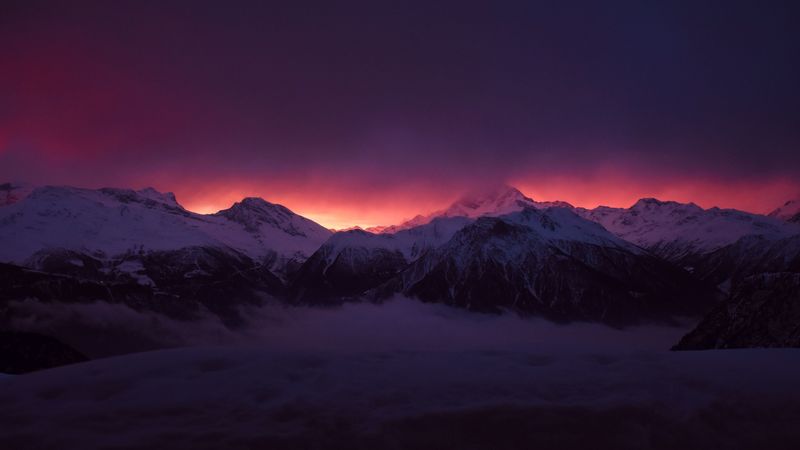 绝美的暗黑雪山雾景日落壁纸合集