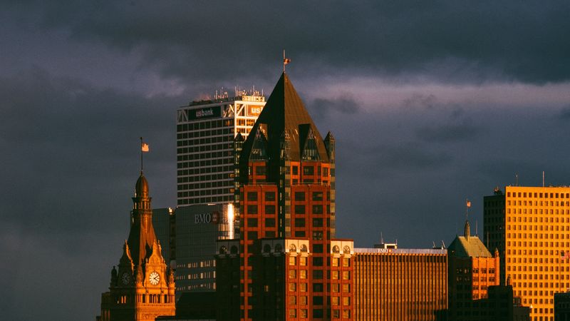 城市教堂建筑4K高清壁纸