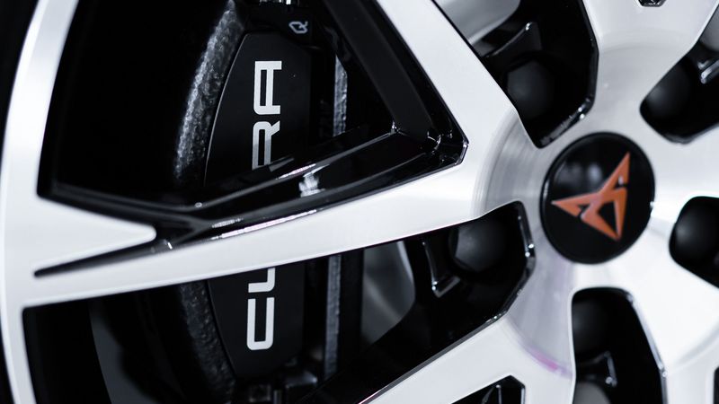 汽车轮毂轮胎4K高清壁纸合集