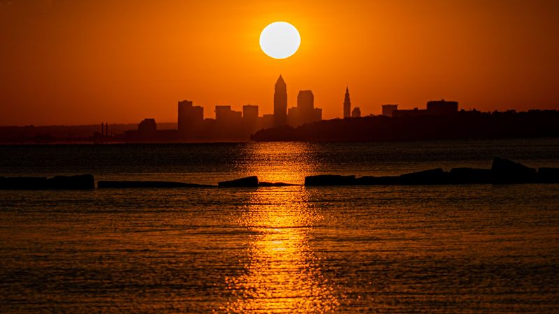 绝美日落海畔城景 4K高清壁纸