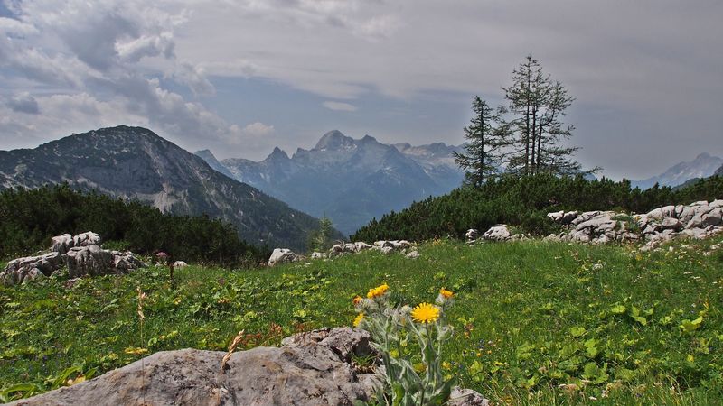 绝美景致！4K高清山地岩石林木壁纸合集