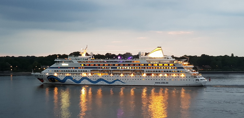 绝美 waterfront 夜景邮轮壁纸合集