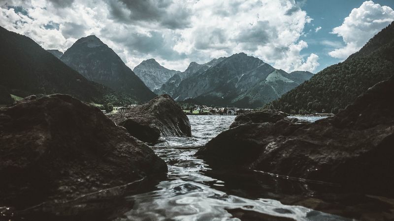 绝美的山河水景4K壁纸合集