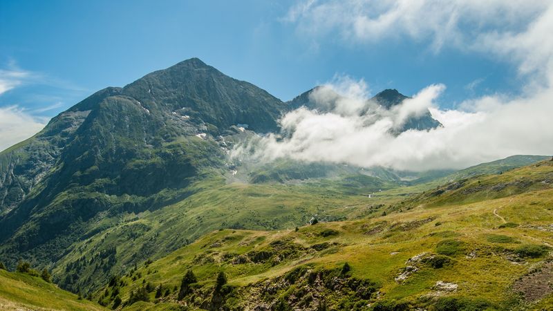 绝美山雾草原4K壁纸合集
