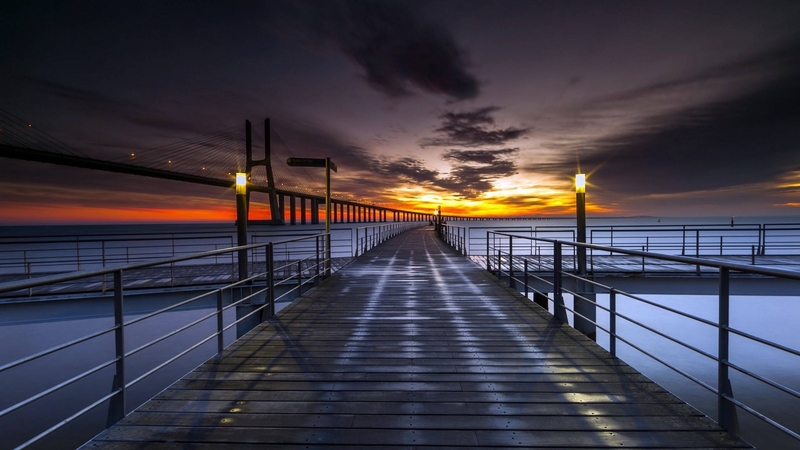 这座桥边湖景日落壁纸 美到不想走