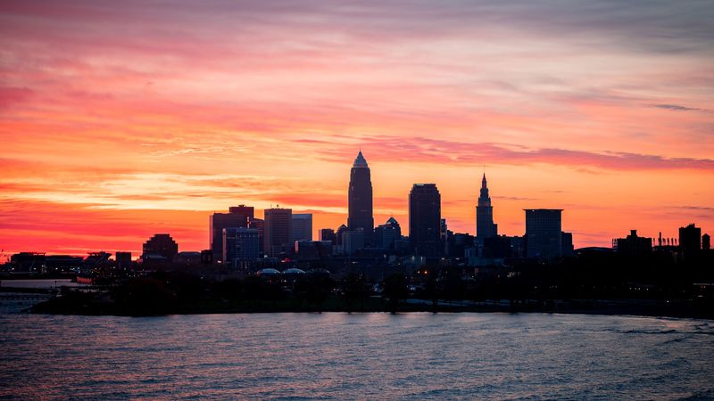 美国都市滨水建筑夜景 4K壁纸