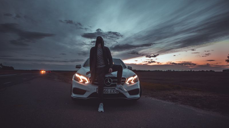 戴面具男子与奔驰大G的硬核壁纸合集