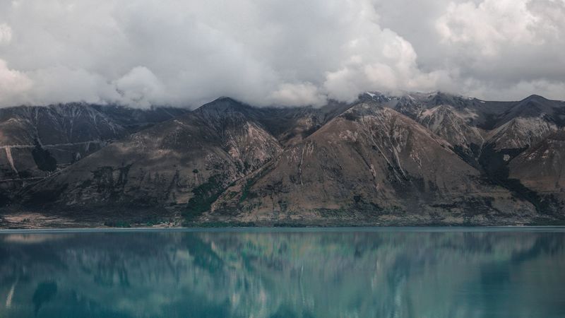 新西兰奥豪湖山景云影 4K超清壁纸