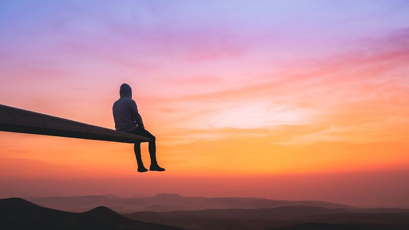 超震撼！4K日落山地岩石人像壁纸合集