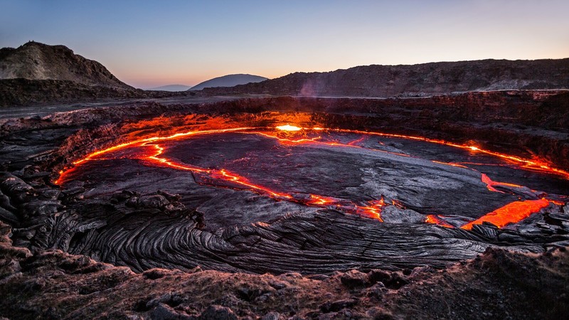 绝美火山喷发壁纸合集