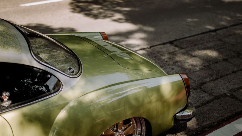 复古情怀拉满！4K高清复古车轮壁纸合集