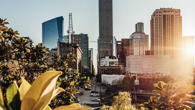 4K超清壁纸合集：城市建筑与光影之美