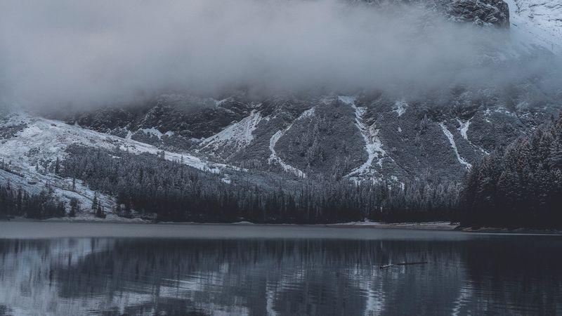 绝美的雪山湖景4K壁纸合集