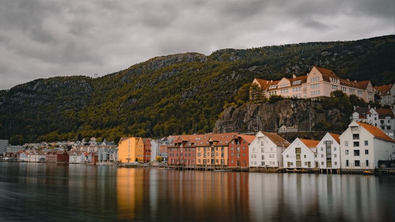 绝美滨海崖城4K壁纸