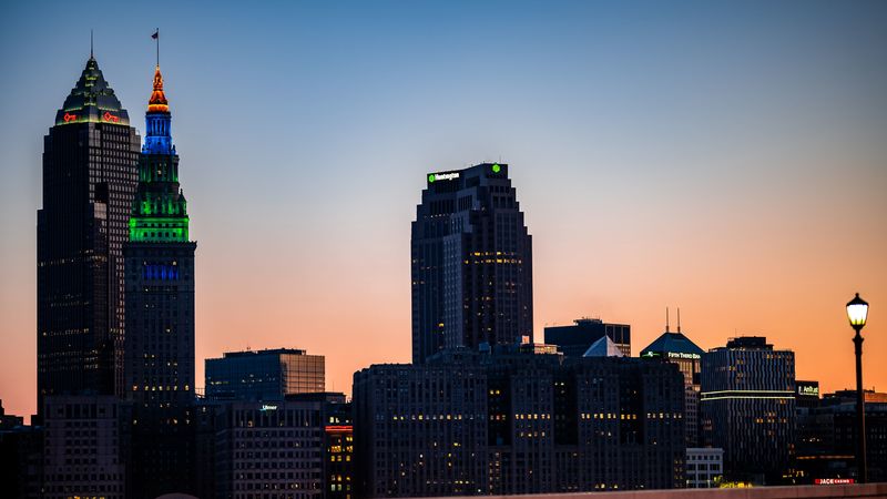 这座城市傍晚摩天楼壁纸合集