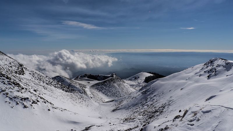 绝美雪山云海地平线风光 4K高清壁纸