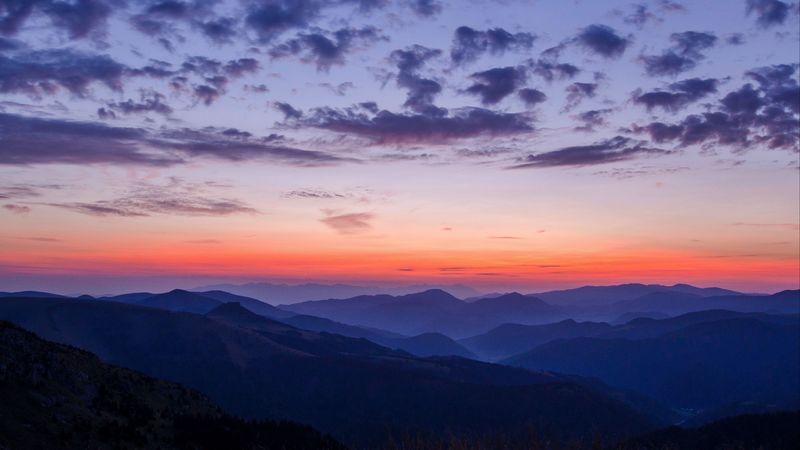 绝美的4K山景天际壁纸