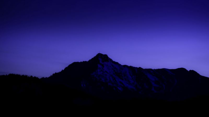 绝美紫调夜景山景壁纸