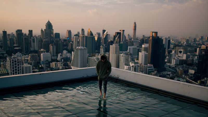 雨后城市屋顶水景壁纸