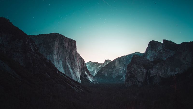 绝美优胜美地谷山景星空 4K高清壁纸