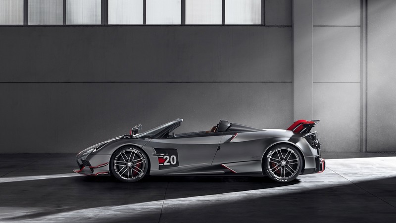 银色帕加尼Huayra Roadster高清壁纸合集