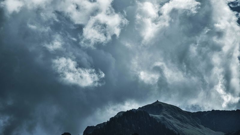 绝美的云端山景4K壁纸合集