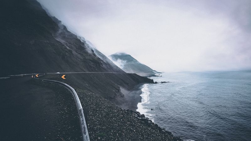 绝美的海岸公路山海雾景4K壁纸合集
