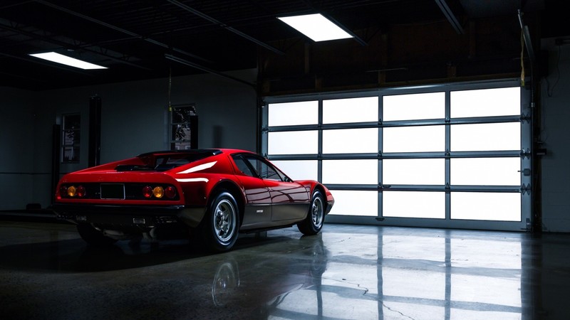 法拉利经典Berlinetta Boxer高清壁纸