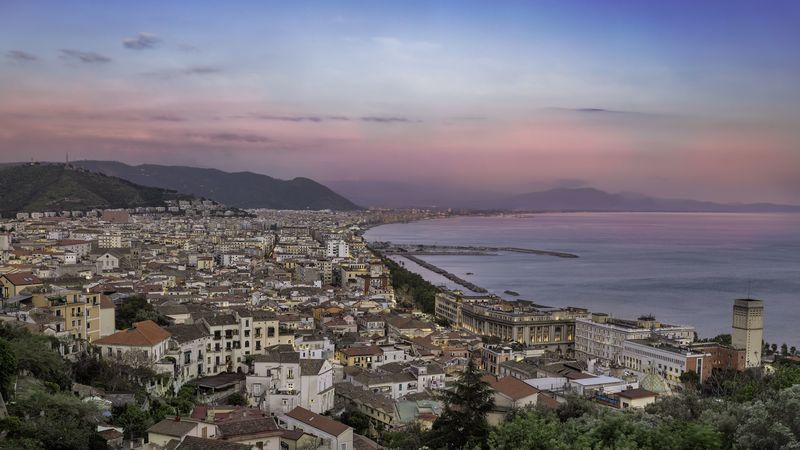 意大利海岸城市屋顶风光 4K高清壁纸