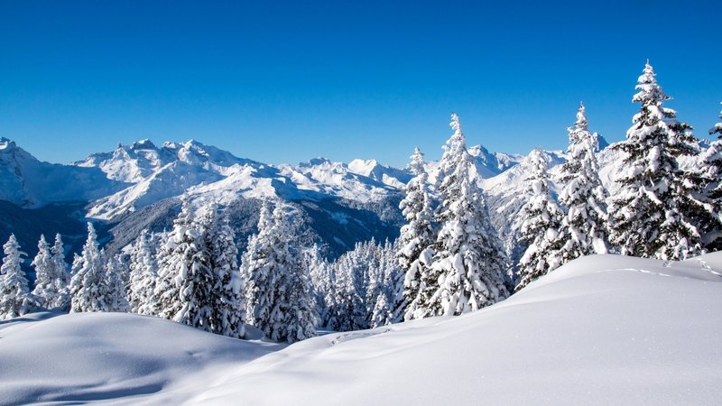 冬日雪山绝美壁纸 一眼沦陷的冬日雪景
