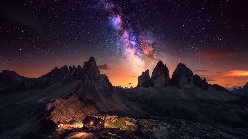 意大利拉瓦雷多三尖峰绝美夜景壁纸