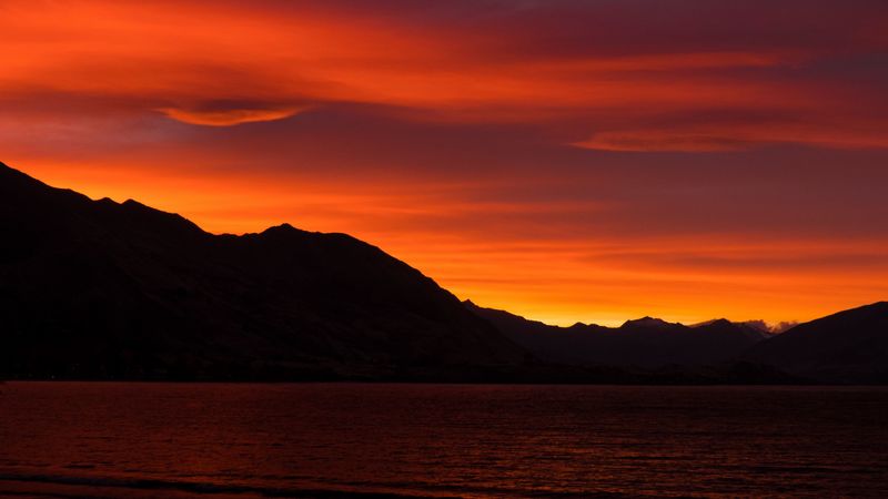 绝美日落山景天际线 4K高清壁纸