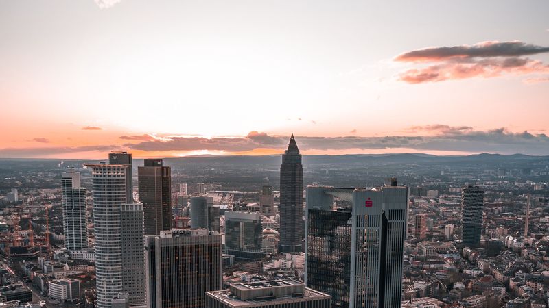 绝美的赛博都市落日壁纸