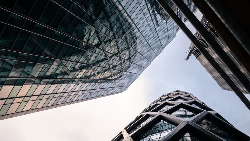 这套超绝现代摩天大楼壁纸 直接把都市质感拉满