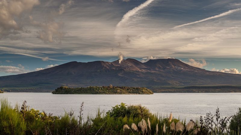 绝美火山山海4K壁纸