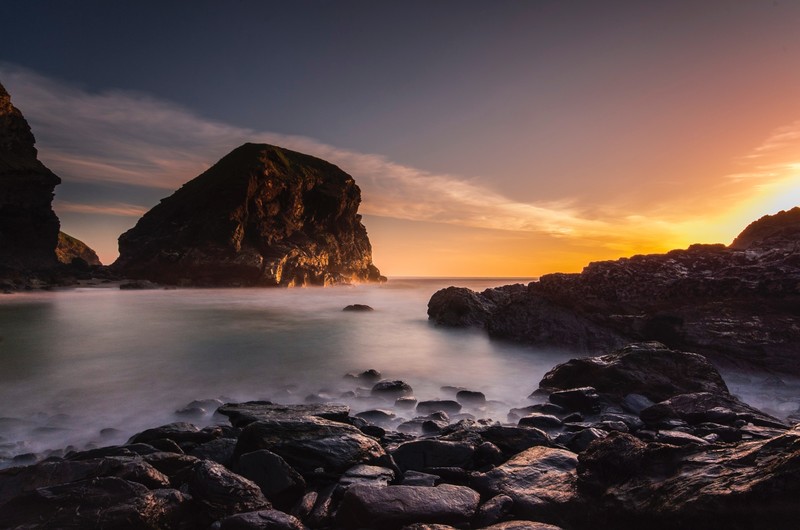 绝美海岸岩石云景壁纸合集