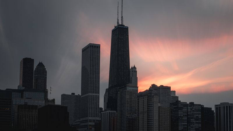 绝美城市建筑塔群日落壁纸