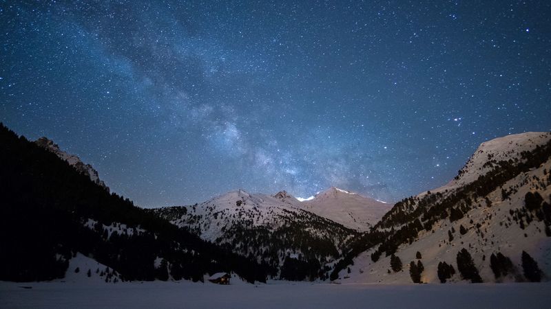 绝美星夜雪山壁纸 4K高清