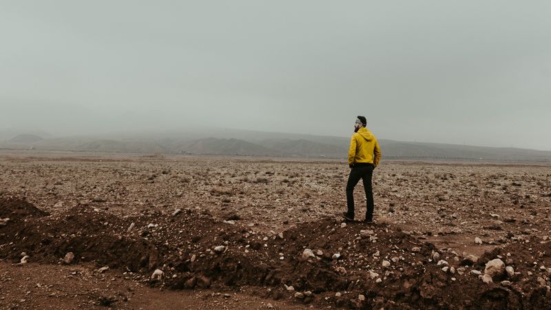 迷雾荒芜之地4K壁纸