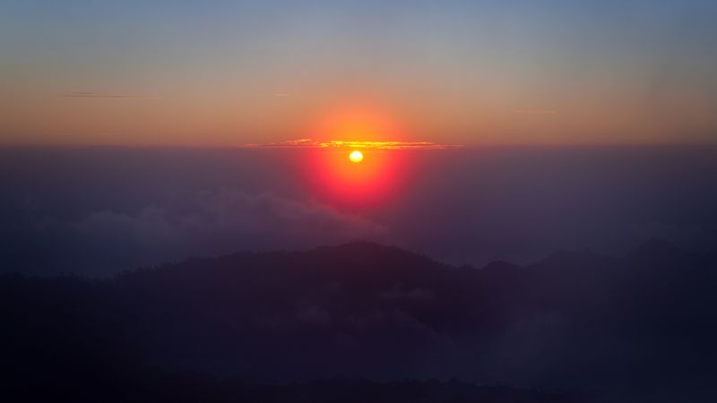 绝美的晨昏山海雾景4K壁纸合集