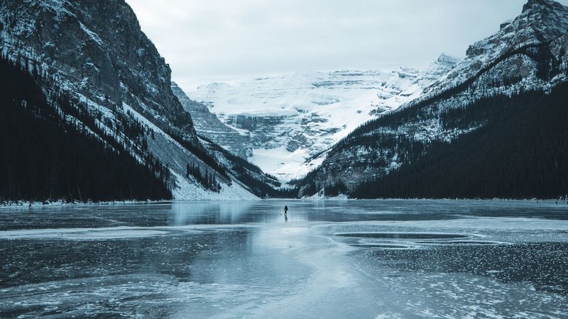 冰封湖山雪境壁纸