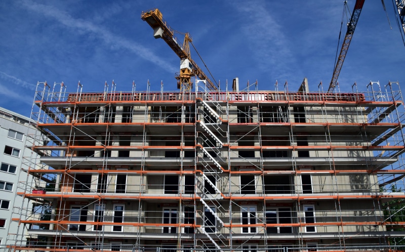 工地里的温馨家园高清壁纸