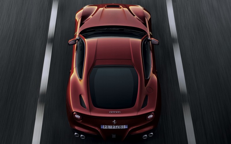 路跑靓车座驾 法拉利F12高清壁纸