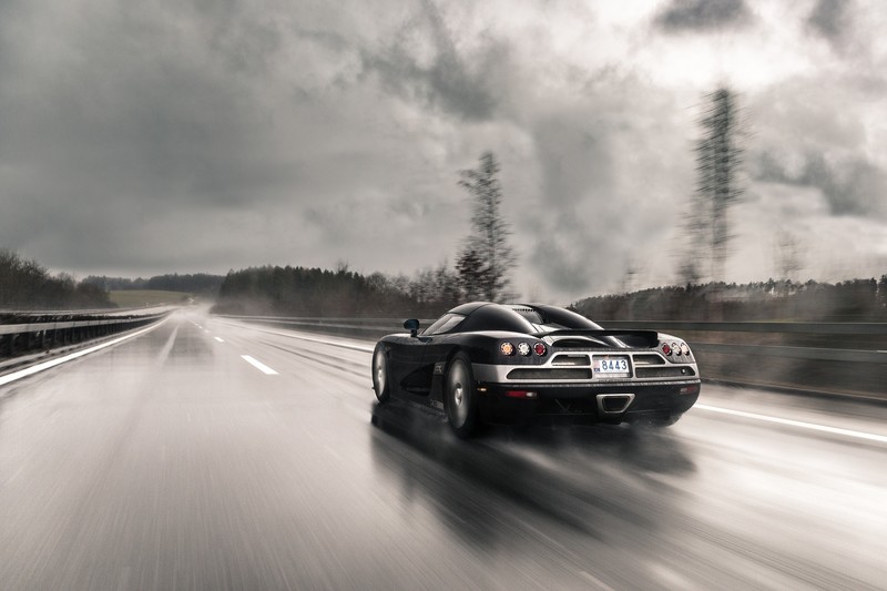 超帅超跑壁纸合集！湿滑路面黑武士云景超跑，还有复古 synthwave 风兰博基尼